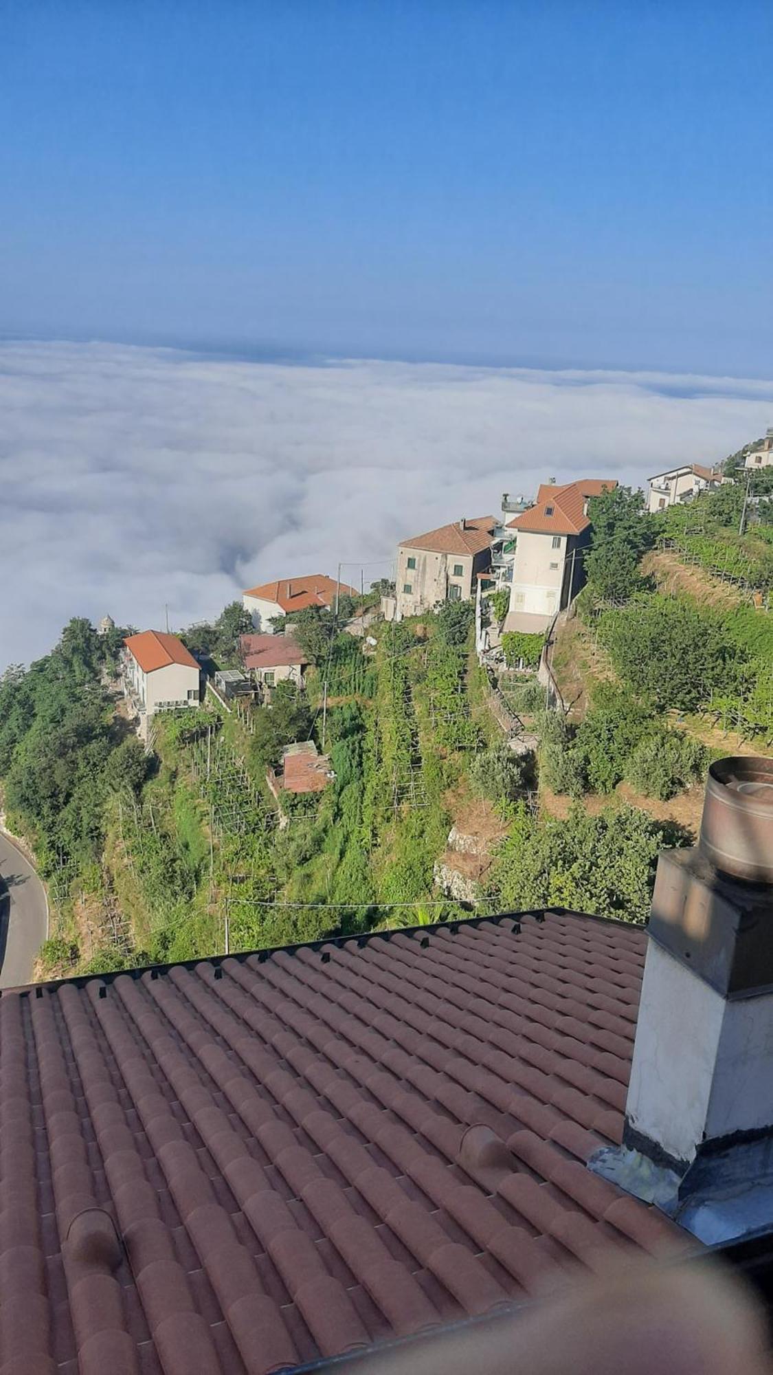 Al Geranio B&B Furore Bagian luar foto